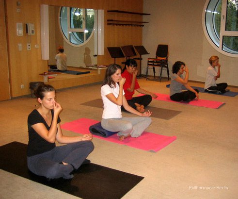 Yoga im Unternehmen oder Betrieb - Köln Düsseldorf Krefeld